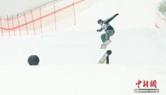 武汉以大众冰雪季激活冬季消费市场